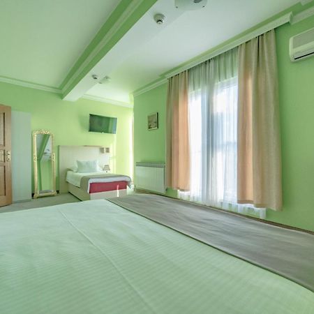 Hotel & Restaurant Great Wall - Airport Sarajevo Bagian luar foto