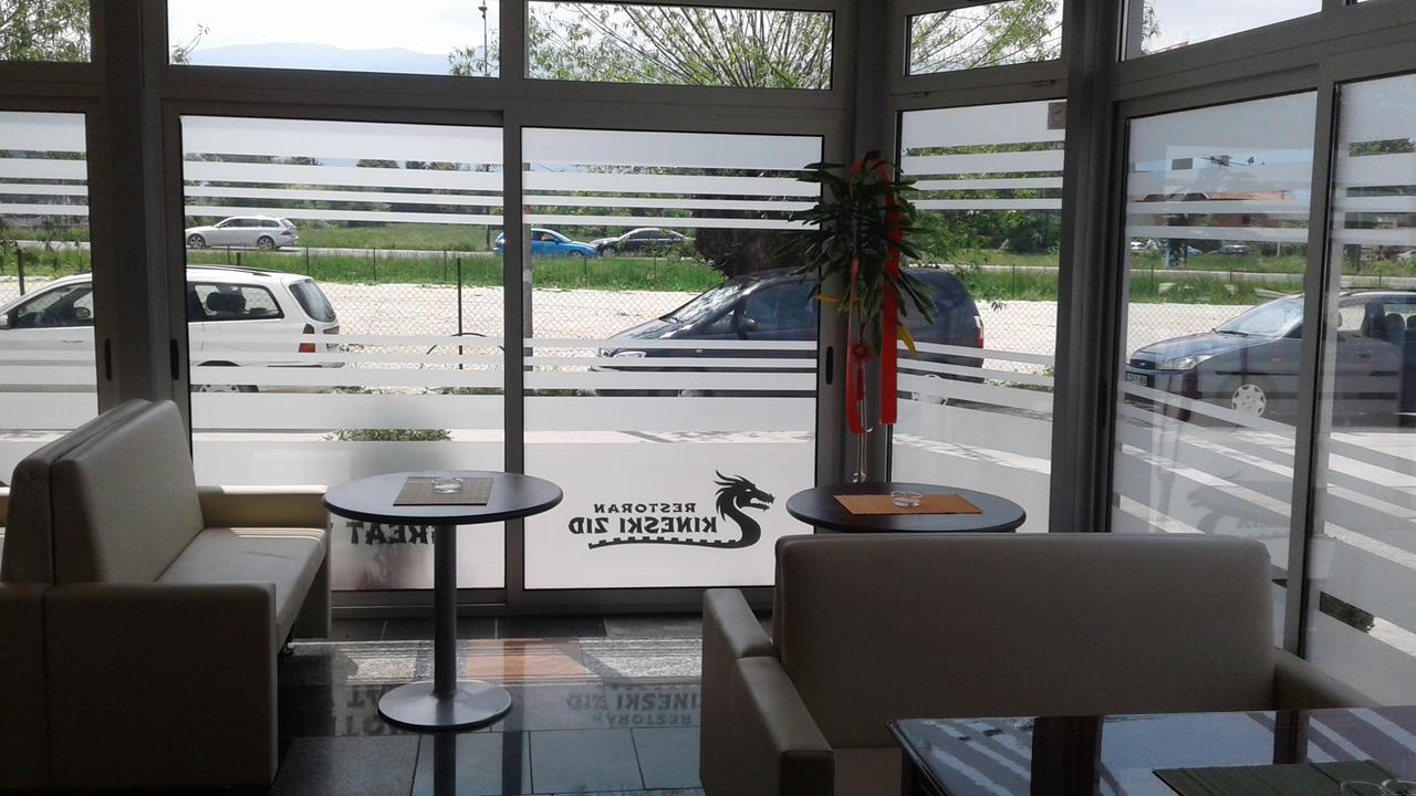 Hotel & Restaurant Great Wall - Airport Sarajevo Bagian luar foto